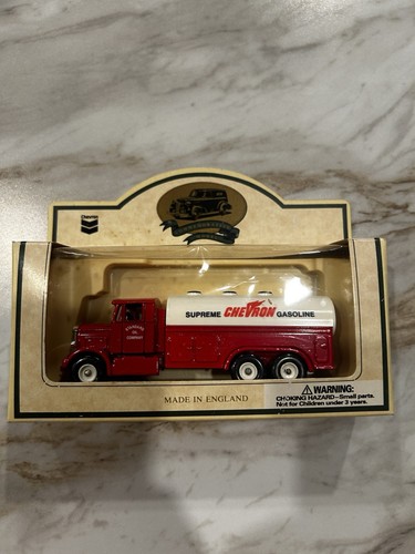 Lledo chevron standard oil - standard,