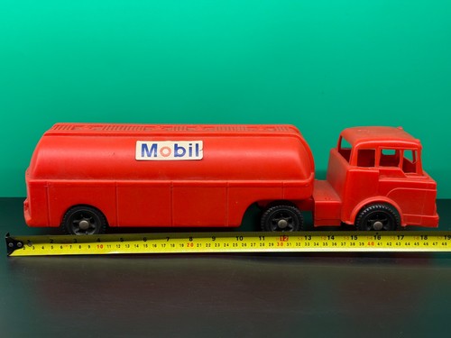 Vintage mobil tanker truck - vintage,